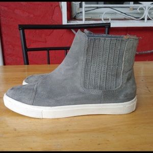 karrlton steve madden high top suede sneakers